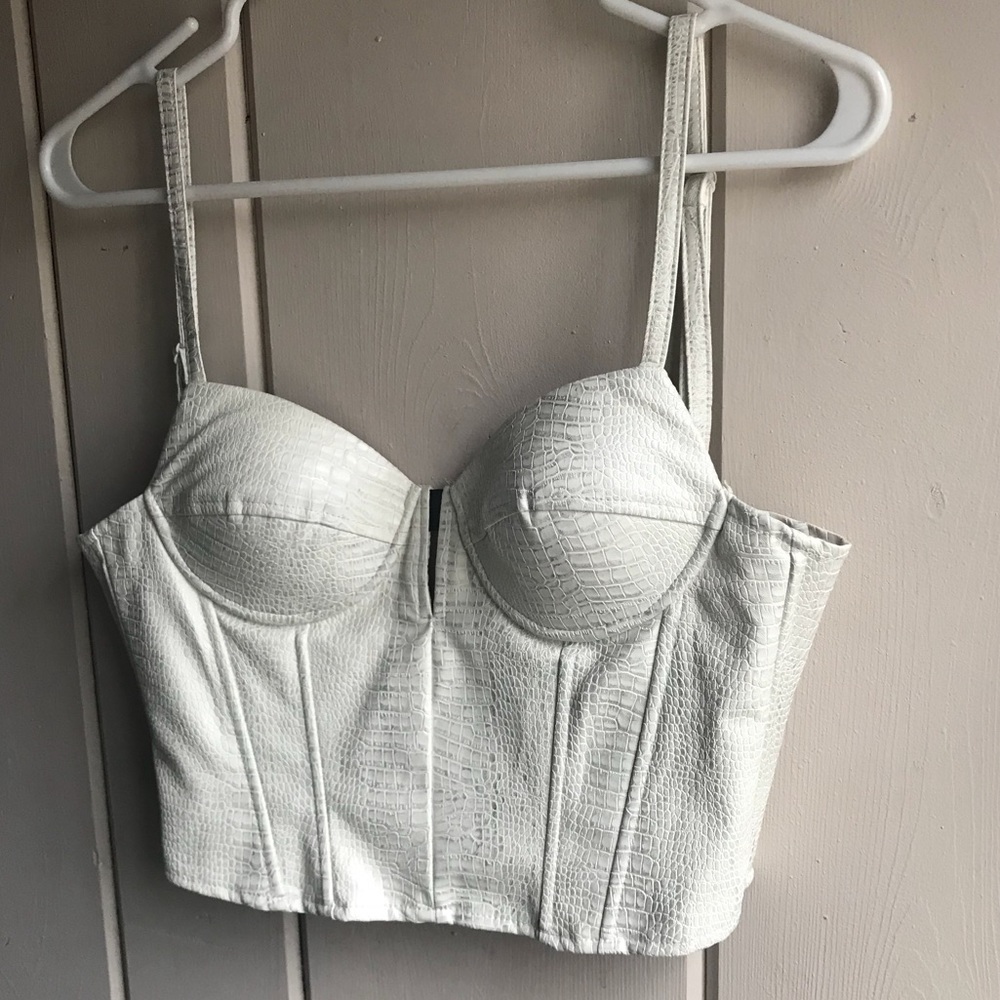 Women’s White Snake Crop Top Size S